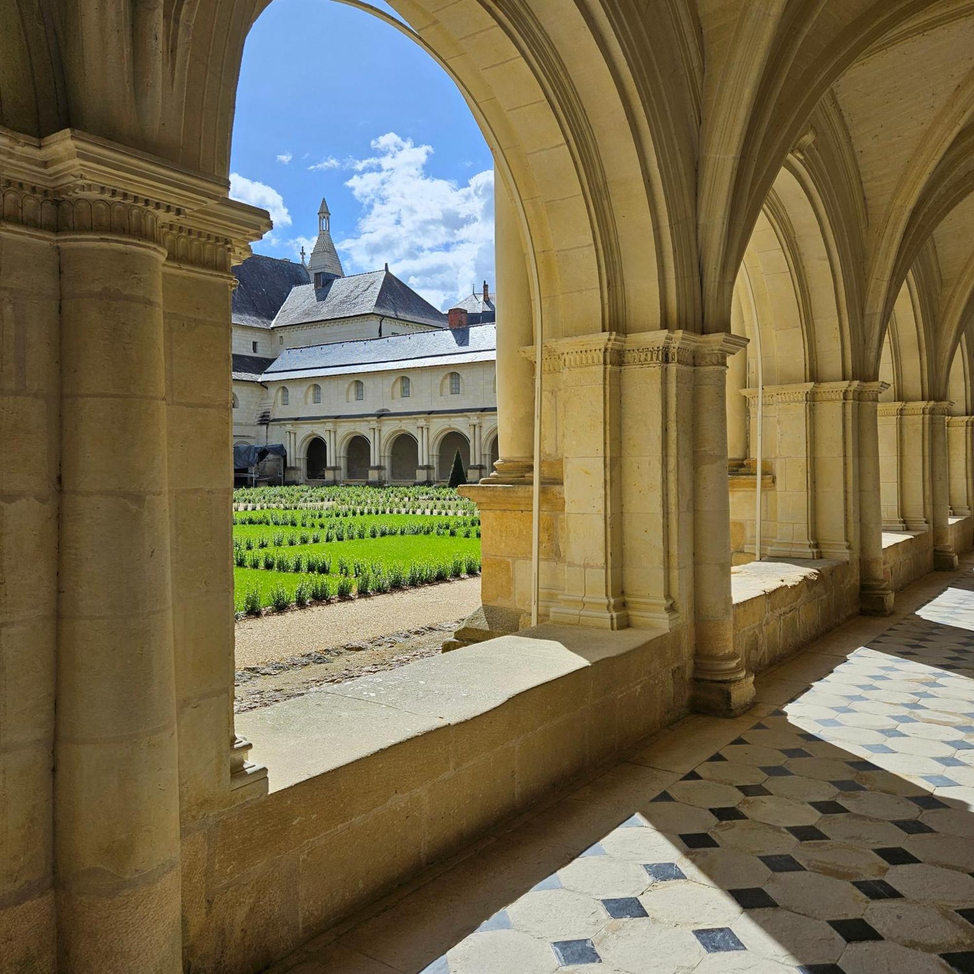 Gite Le Montinho Fontevraud-l'Abbaye Dış mekan fotoğraf